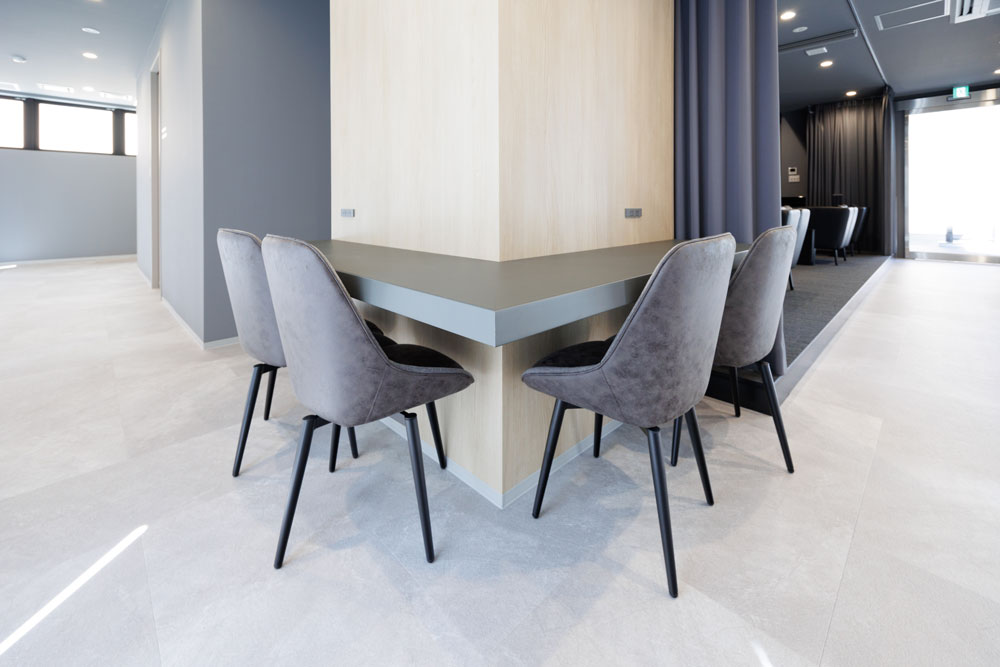 GENUINEGOLFインドアゴルフスクール休憩所