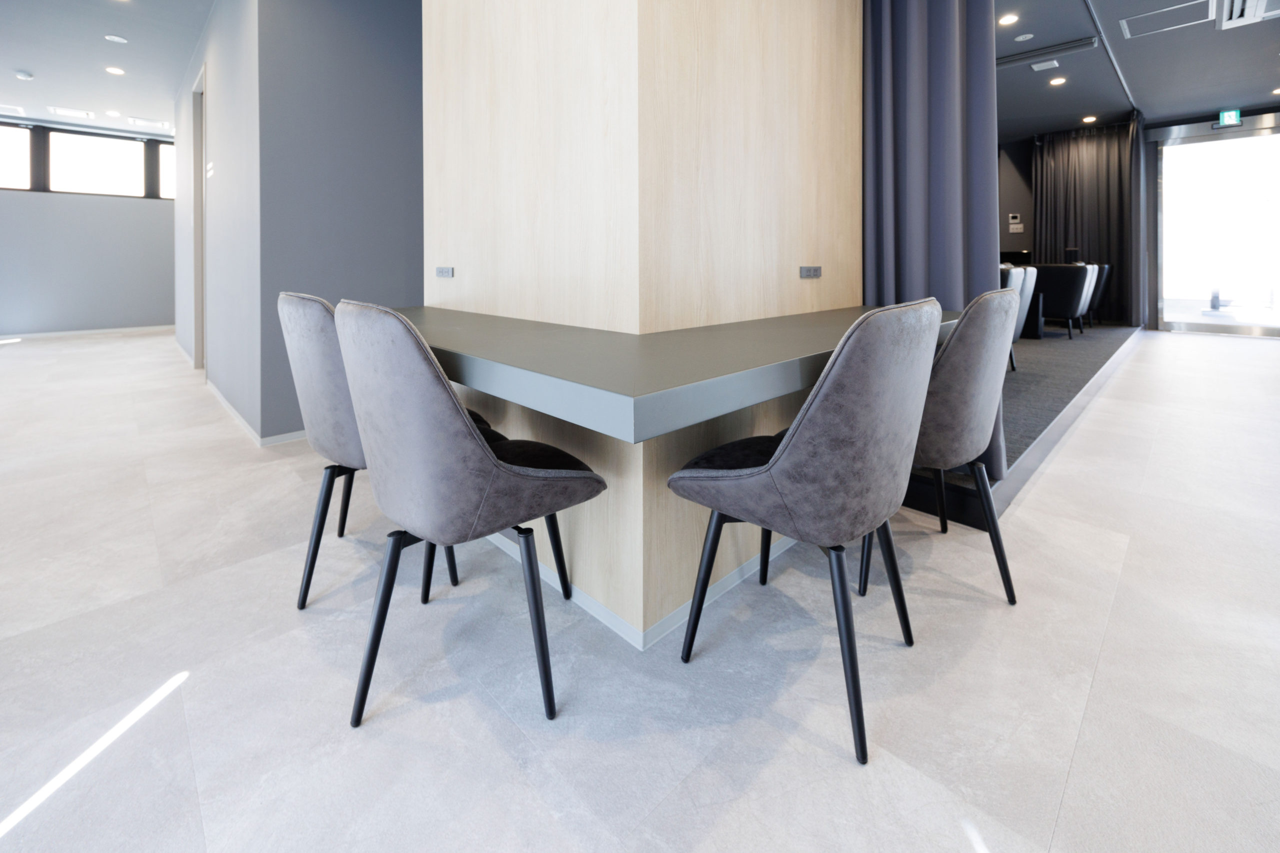 休憩所センター北インドアゴルフスクールGENUINEGOLF